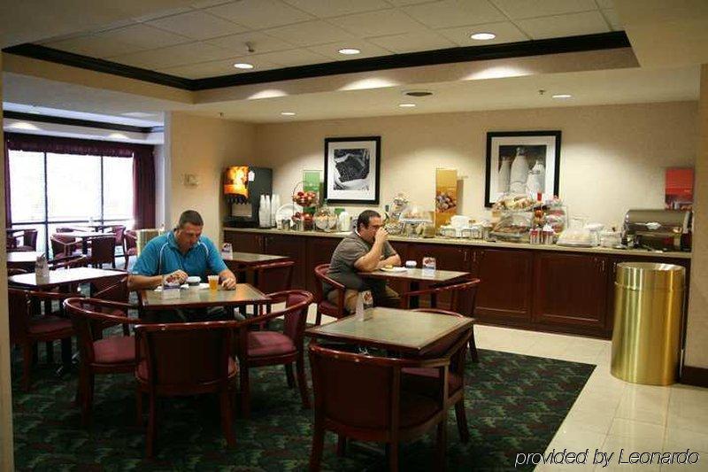 Hampton Inn Cincinnati Eastgate Restaurant foto